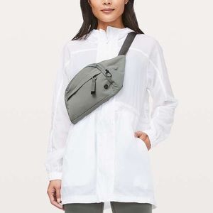 Lululemon On the Beat Belt Bag Heathered Black